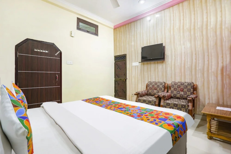 Fabexpress Maa Vaishno Palace