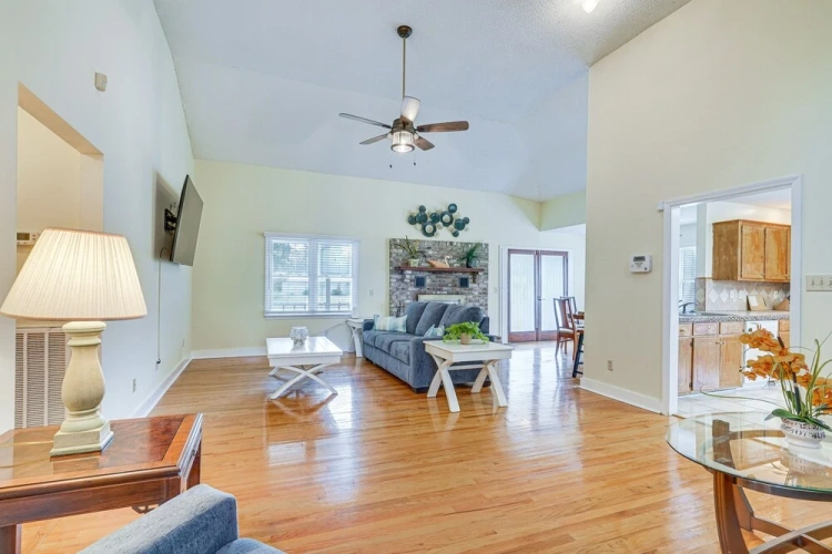 3 Bedrooms Cottage