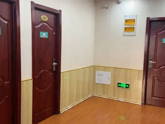 Mengcheng Jiayue Hotel