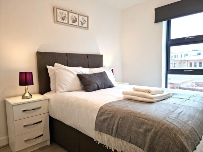 2 Bed 1 Bath Apart St Pauls Square Bham Parking
