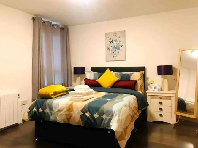 Aarons Stunning 2-bed in Aberdeen City Centre