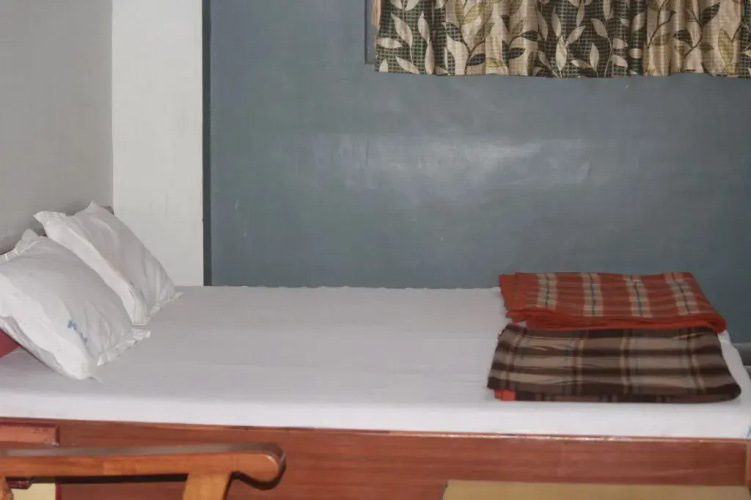 Kanchan Hotel