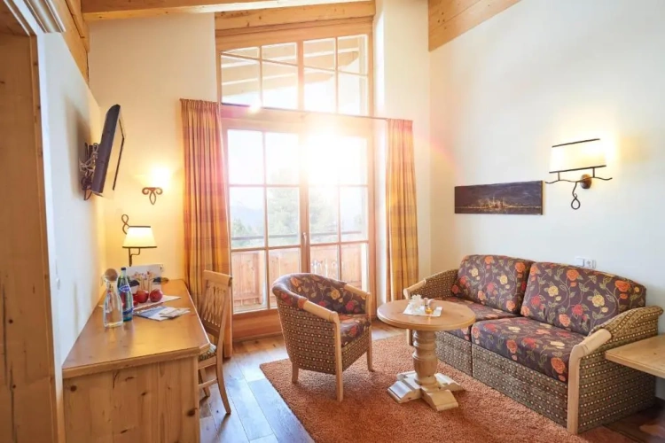 Twin Suite with mountain view