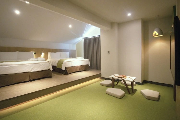 Deluxe Quadruple room