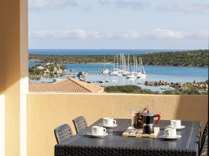 1 Bedroom Apartment with ocean view