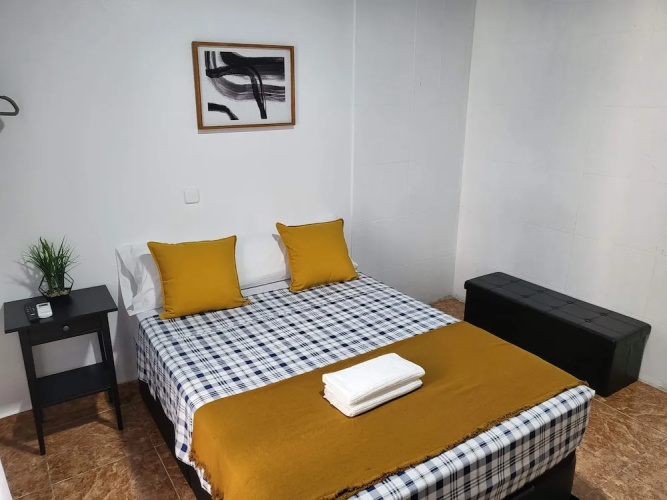 M-A Catrachos Rooms