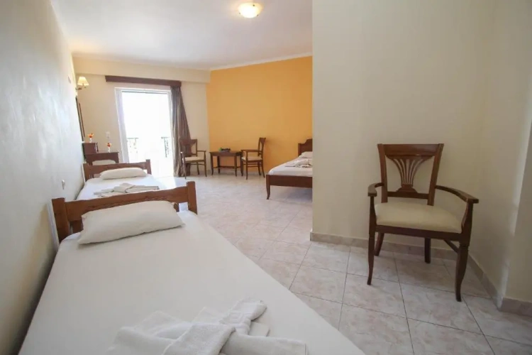Suite with pool view