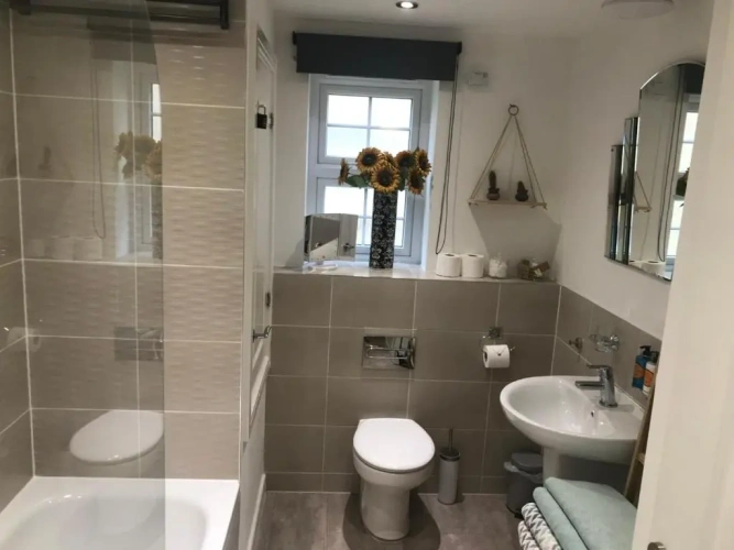 2 Bedrooms Apartment