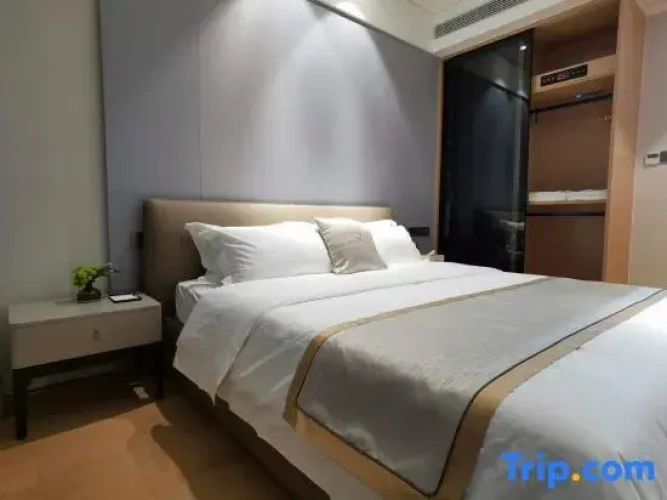 1 Bedroom Business Suite
