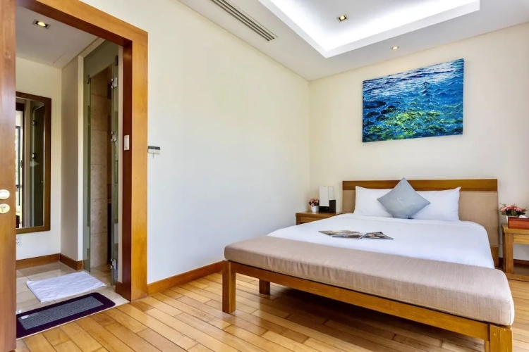 2 Bedrooms Villa