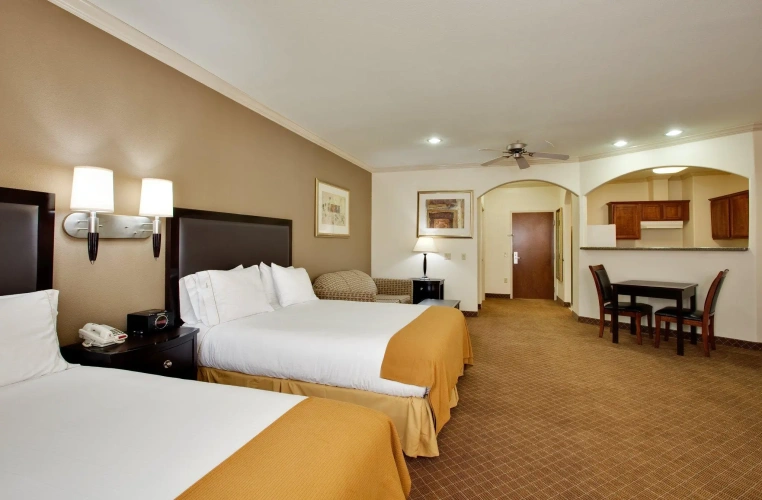 Quadruple Suite