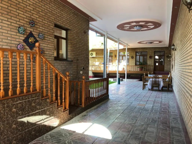 Saroy Guest house
