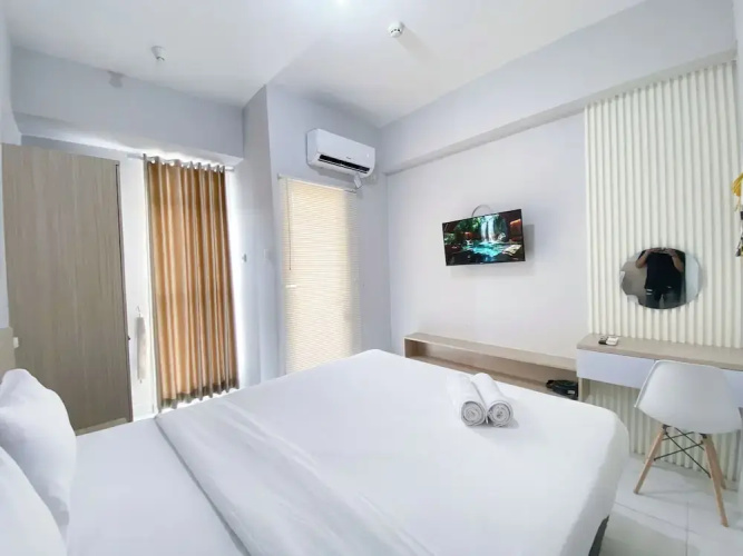Minimalistic and Cozy Studio Amartha View Apartment