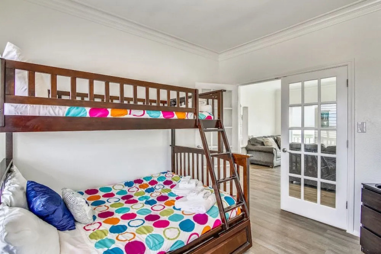 Kahala Beachfront by Ryson Vacation Rentals