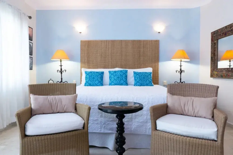 Royal Palms 8 2 Bedroom Condo by RedAwning