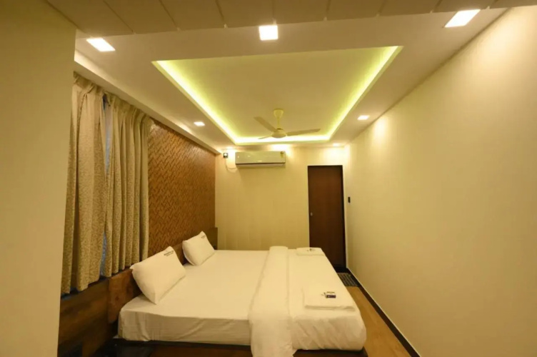 Meenakshi Inn