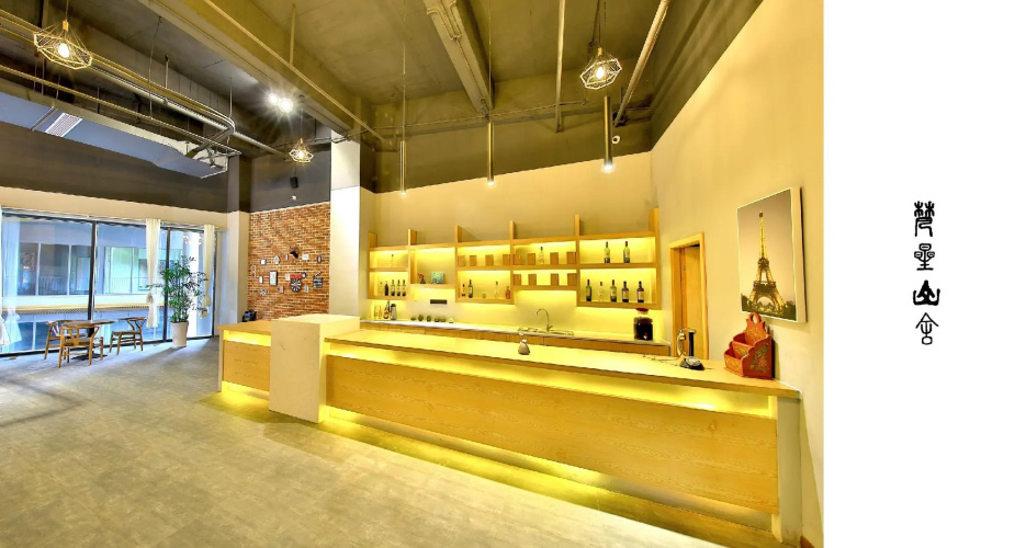 Emeis Van Stars Mountain House