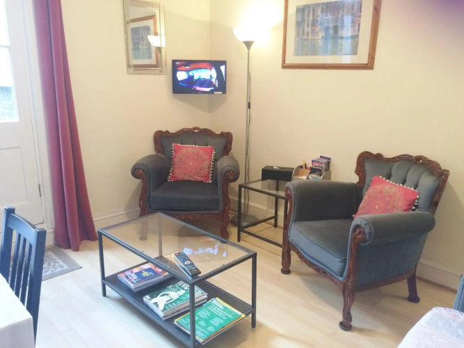 Spacious West London Apartment