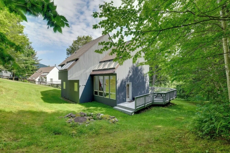 4 Bedrooms Cottage