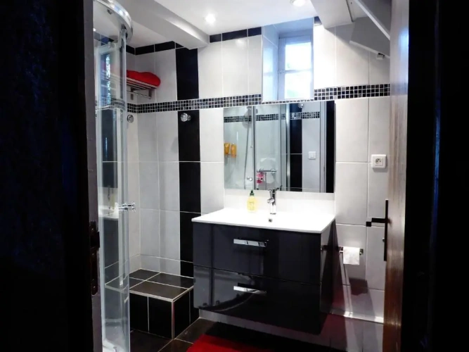 2 Bedrooms Cottage