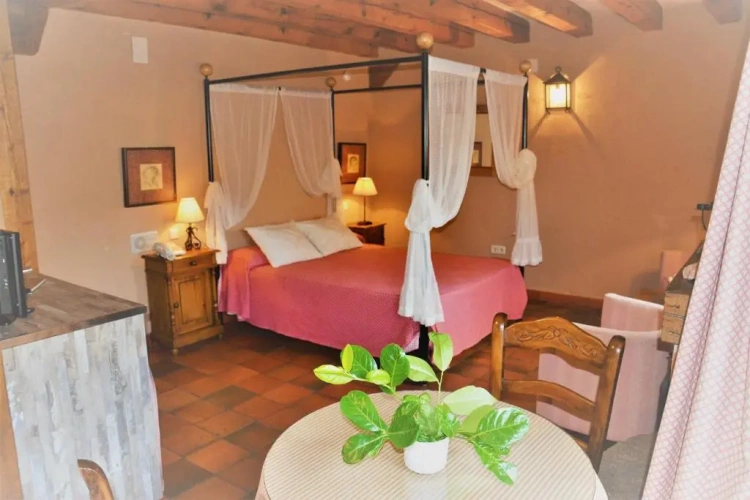 2 Bedrooms Double Studio
