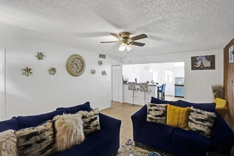 3 Bedrooms Apartment