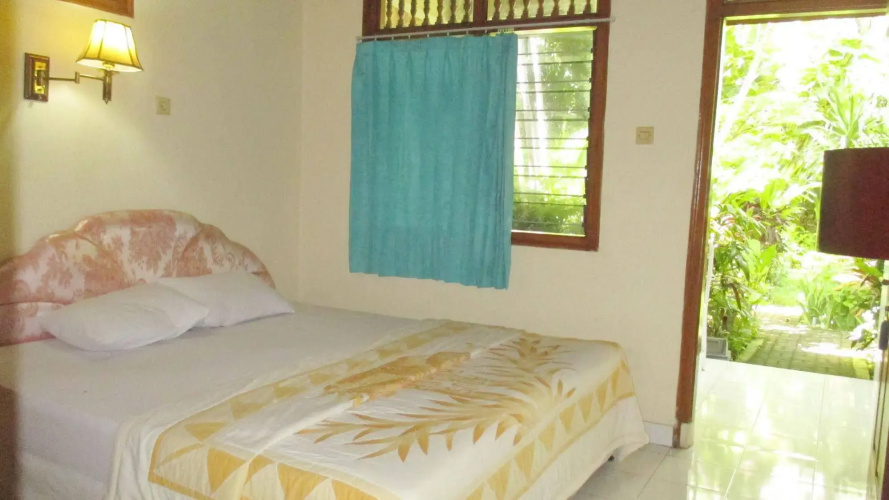 Adus Beach Inn