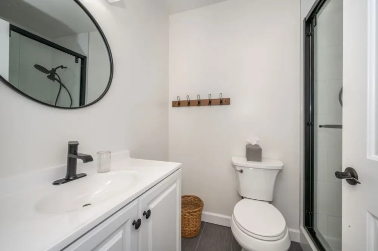 Historic Ludlow Apt B