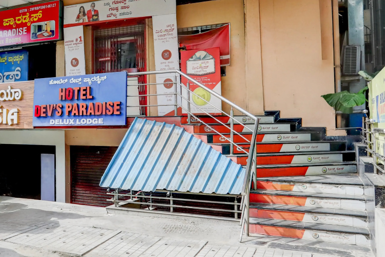 Hotel O Dev's Paradise