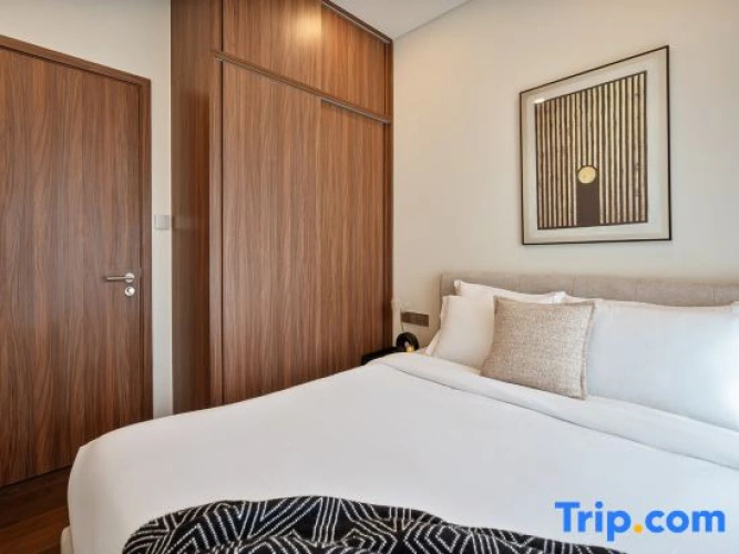 3 Bedrooms Apartment