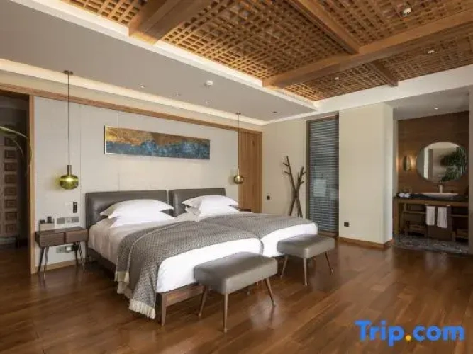 Standard Twin room with sea view