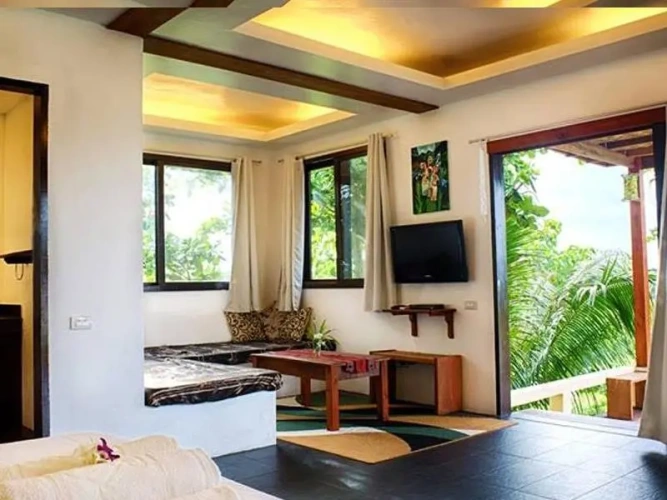 Suite with pool view