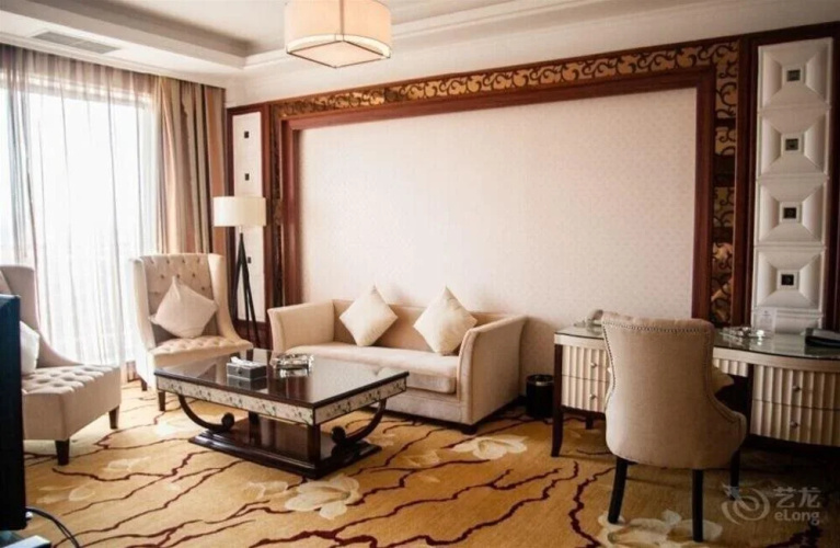 Jiangjunshi Hot Spring Hotel