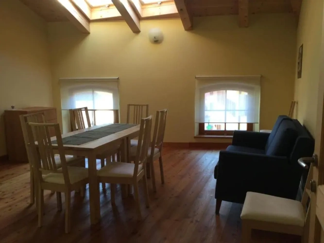 3 Bedrooms Apartment