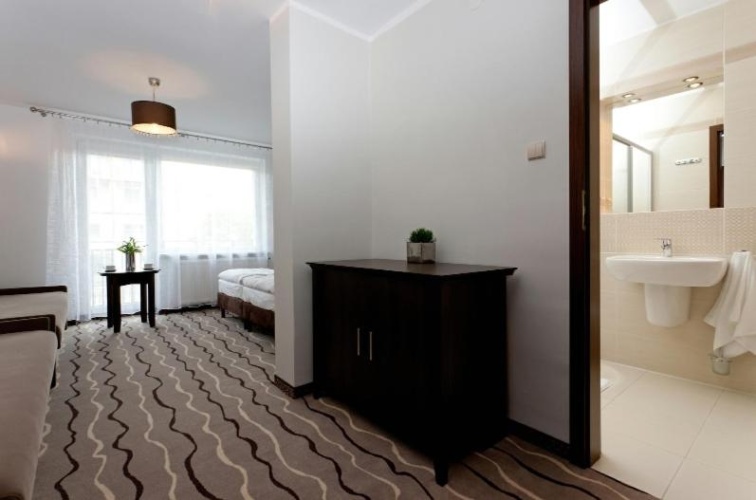 Standard Triple room
