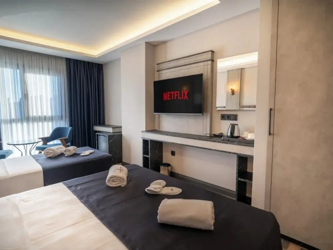 Superior Twin room with city view