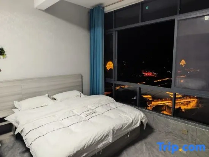 Standard room with mountain view