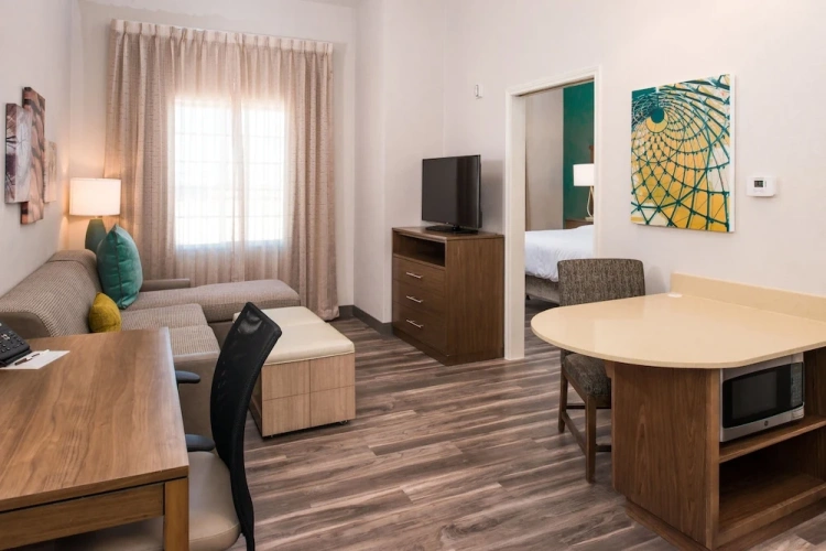 1 Bedroom Suite