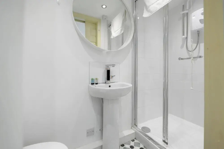 Ecclesall Road Apartment