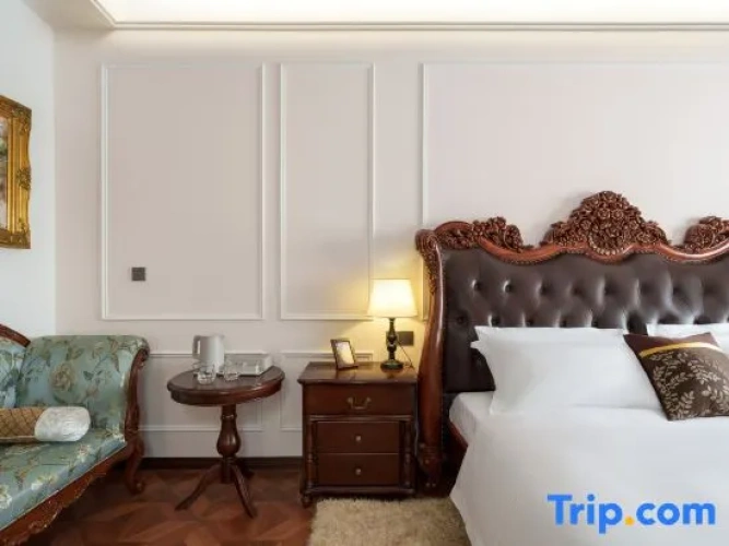 4 Bedrooms Duplex Villa