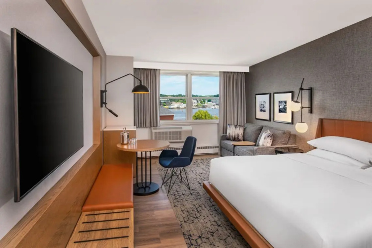 Deluxe Double Club room