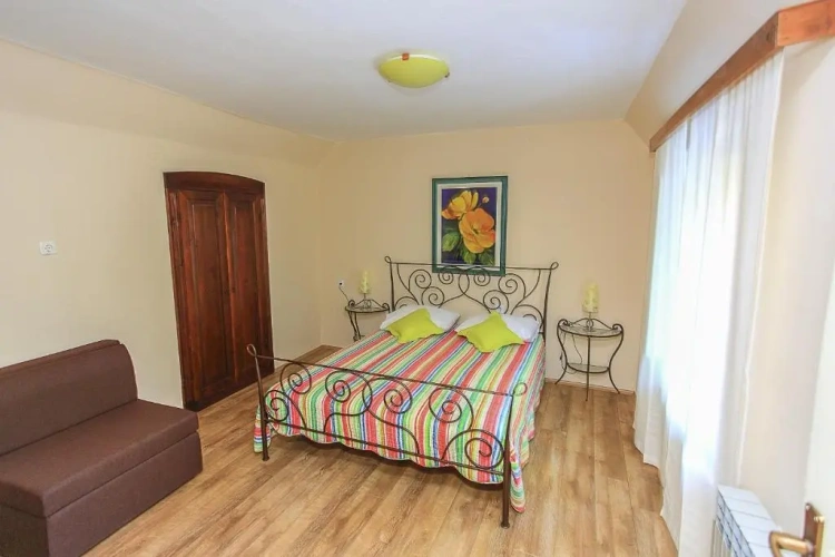2 Bedrooms Studio
