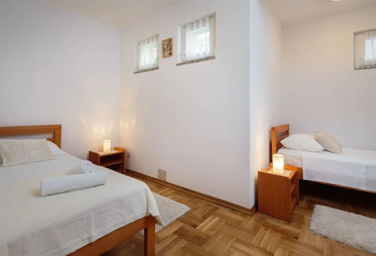 Apartments Edo