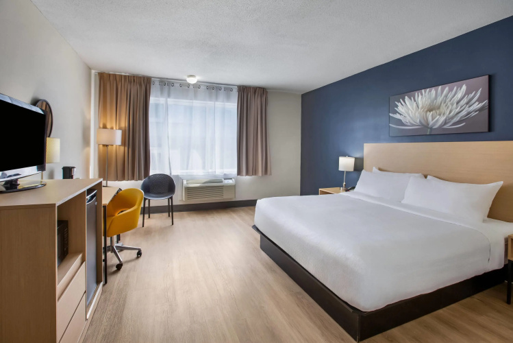 Days Inn by Wyndham Montreal Airport Conference Centre photo 8