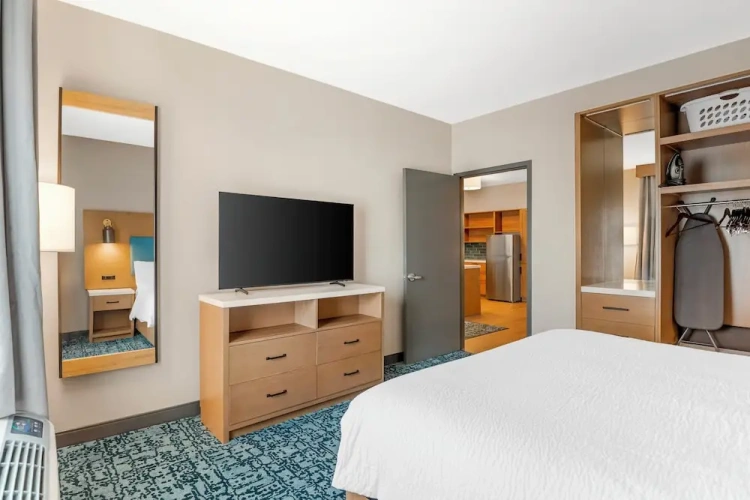 1 Bedroom Suite