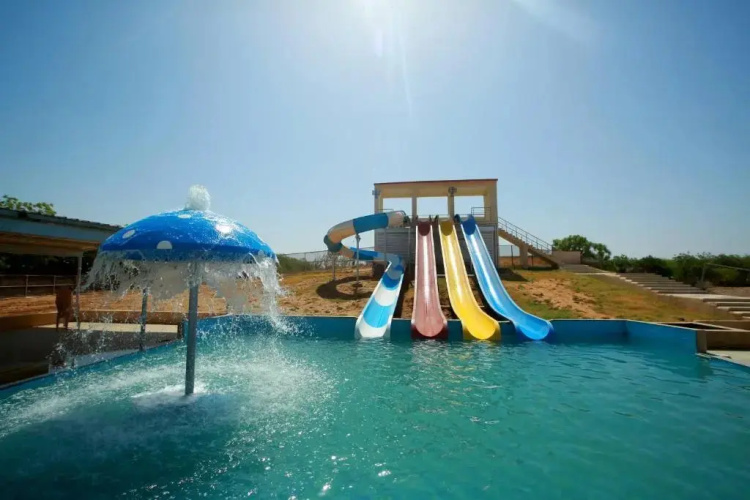 Amrut Bagh resort