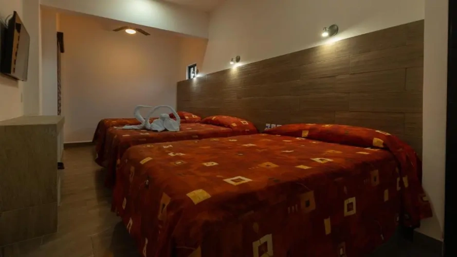 Standard Triple room