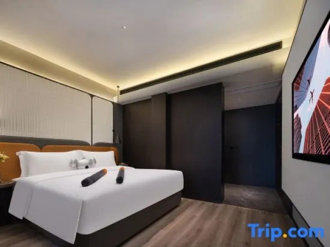 Standard Double room with city view