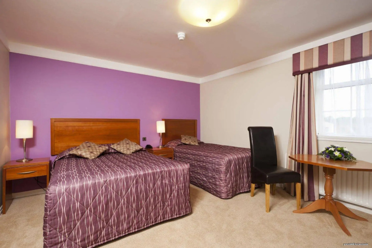 Eviston House Hotel
