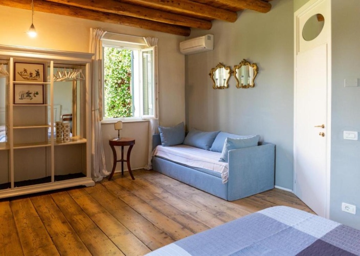 Standard Triple room with balcony and with view